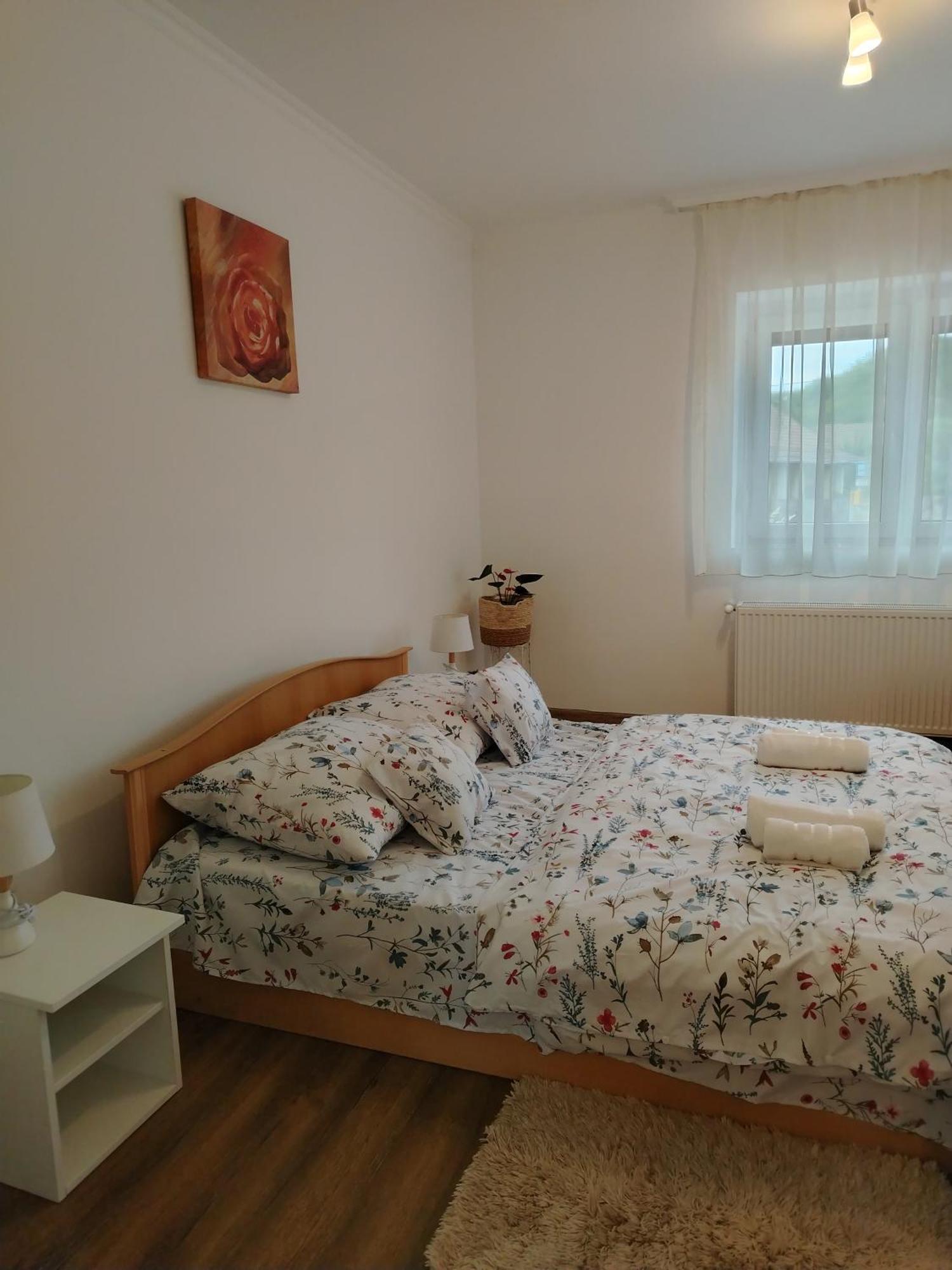 Kaptarko Apartmanhaz Демьен Экстерьер фото