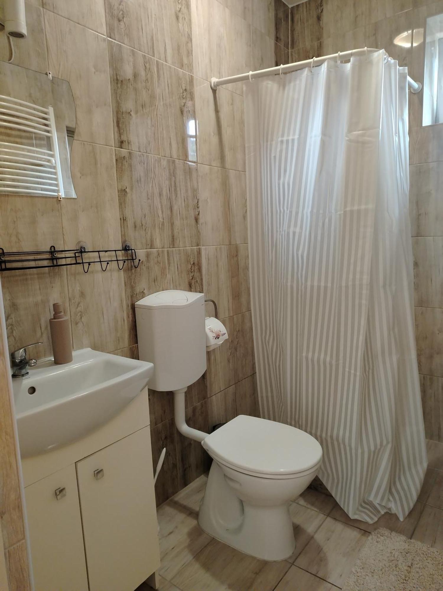 Kaptarko Apartmanhaz Демьен Экстерьер фото